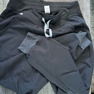 Women’s Figs scrubs Size Small Petite- Black Jogger Pants